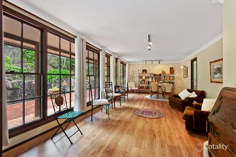 Property photo of 21 The Crest Hornsby Heights NSW 2077