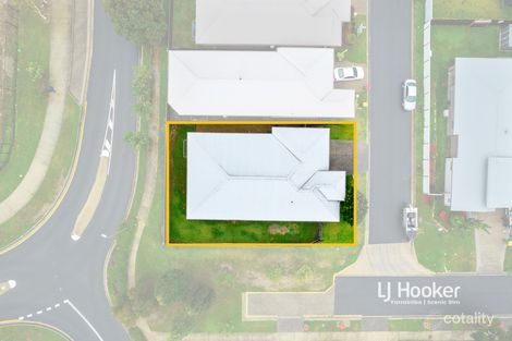 Property photo of 9 Arches Lane Yarrabilba QLD 4207