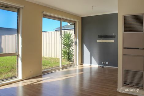 Property photo of 32 Nanworen Crescent Bell Park VIC 3215