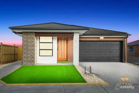 Property photo of 15 Bushranger Circuit Beveridge VIC 3753