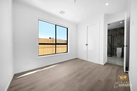 Property photo of 15 Bushranger Circuit Beveridge VIC 3753