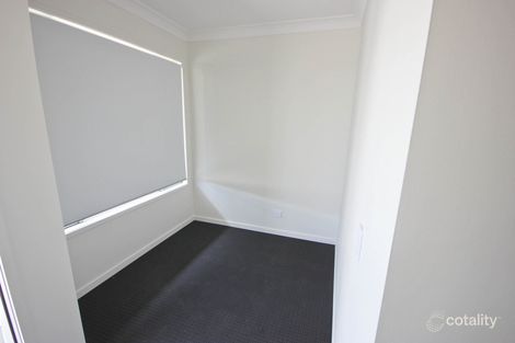 1/2 Olivia St, Flinders View, QLD 4305
