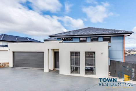 15 Bilin Bilin St, Bonner, ACT 2914