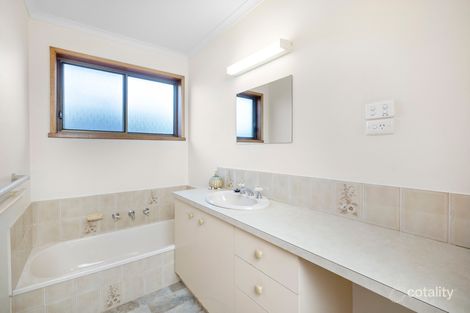 Property photo of 2 Fowler Court Rosebud VIC 3939