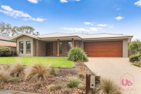 30 Flame Robin Dr, Langwarrin, VIC 3910