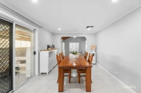 Property photo of 6 Ogle Close Mill Park VIC 3082