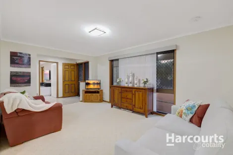 Property photo of 4 Cardinet Court Petrie QLD 4502