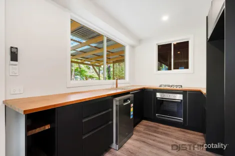 Property photo of 13 Binya Place Ocean Shores NSW 2483