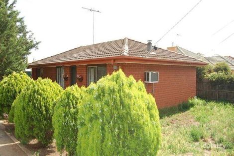 15 Quail Cres, Melton, VIC 3337