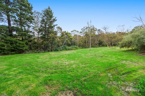 Property photo of 64 Wombat Drive Eltham VIC 3095
