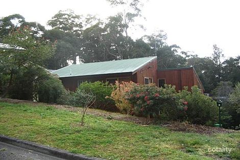 4 Dandenong Cl, Avoca Beach, NSW 2251