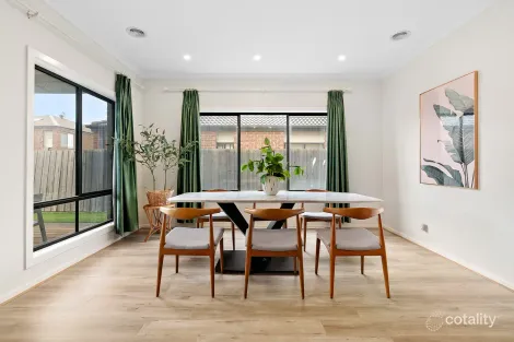 Property photo of 22 Bowral Avenue Point Cook VIC 3030