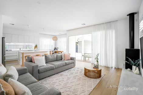 Property photo of 15 Challis Street Newport VIC 3015