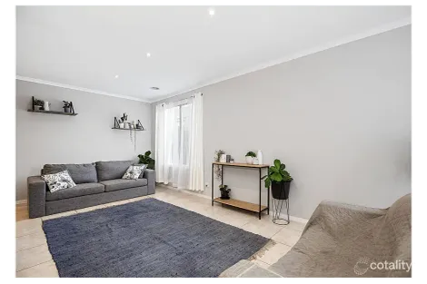 Property photo of 22 Macadamia Grove Werribee VIC 3030