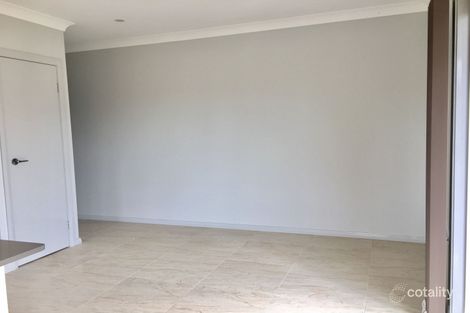 Property photo of 3 Desdemona Street Rosemeadow NSW 2560