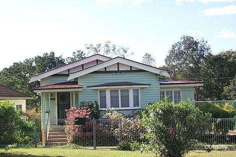 37 Fletcher Pde, Bardon, QLD 4065