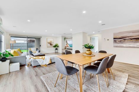 Property photo of 25 Avonbury Circuit Cranbourne West VIC 3977