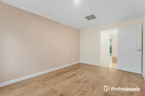 Property photo of 12 Bendee Drive Atwell WA 6164