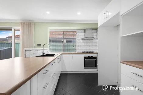 Property photo of 12 Bendee Drive Atwell WA 6164