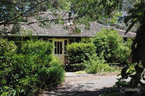 8 Romsey Rd, Woodend, VIC 3442