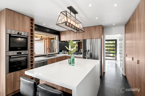 Property photo of 2 Chigwell Court Hoppers Crossing VIC 3029