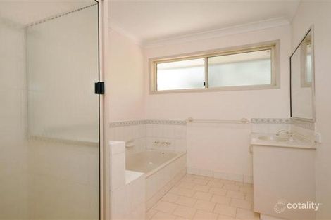 Property photo of 8 Lanbar Court Glenvale QLD 4350