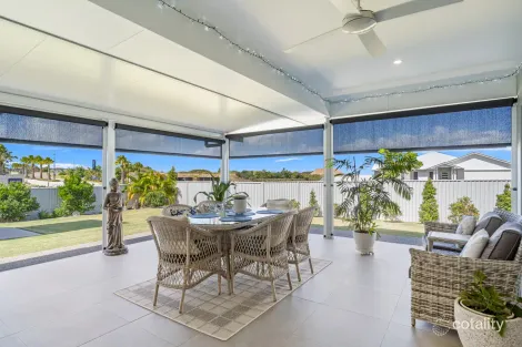 Property photo of 1 Spearmint Circuit Nikenbah QLD 4655