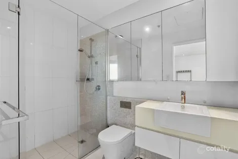 Property photo of 2010/231-245 Harbour Esplanade Docklands VIC 3008