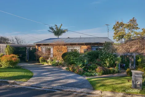 14 GERRARD ST, DROUIN, VIC 3818