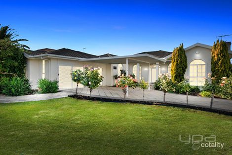 6 Wentworth Dr, Taylors Lakes, VIC 3038