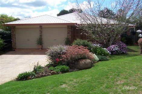 17 Bouganvillea Dr, Middle Ridge, QLD 4350