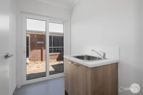 Property photo of 10 Oaktree Lane Creswick VIC 3363