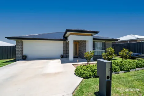 13 Bushel St, Armidale, NSW 2350