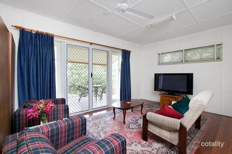 Property photo of 34 Logan Avenue Oxley QLD 4075