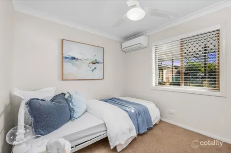 Property photo of 4 Compass Close Jamboree Heights QLD 4074