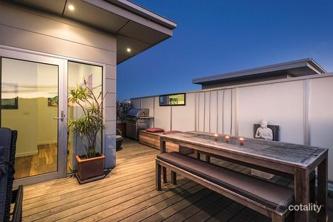 Property photo of 1/4 Small Street Hampton VIC 3188