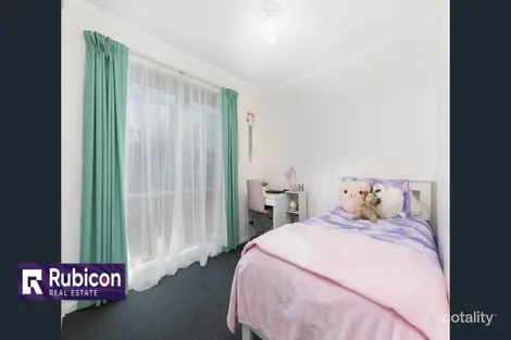 Property photo of 8 Strathford Court Werribee VIC 3030