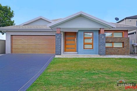 26 Mullumbimby Ave, Hoxton Park, NSW 2171