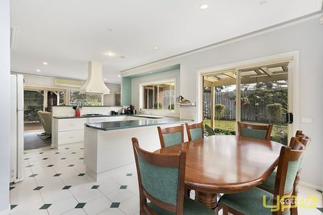 Property photo of 1 Brierly Court Sunbury VIC 3429