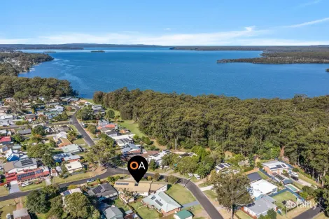 Property photo of 5 Watersedge Avenue Basin View NSW 2540