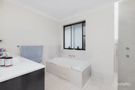 Property photo of 77 Barr Promenade Thornton NSW 2322