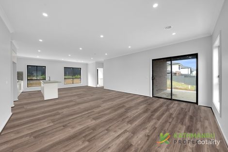 Property photo of 5 Lowe Drive Doreen VIC 3754