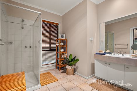 Property photo of 57 Kalbar Road Eltham VIC 3095