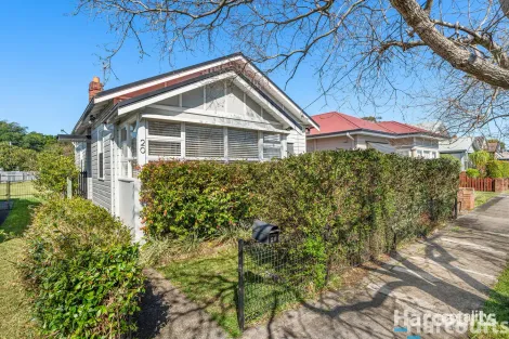 20 Denison St, Mayfield, NSW 2304