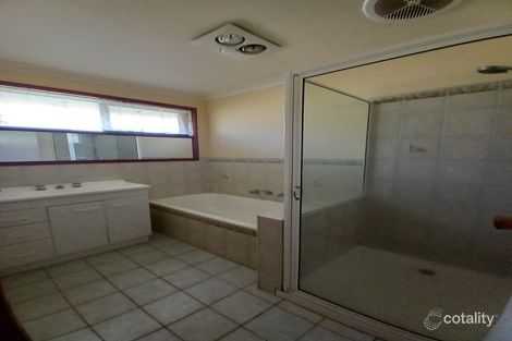 51 Dunvegan Dr, Kurunjang, VIC 3337