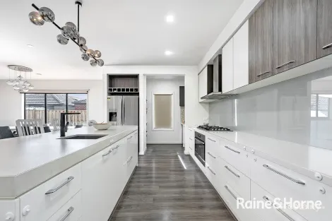 Property photo of 51 Rathberry Circuit Clyde North VIC 3978