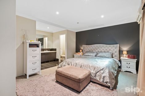 Property photo of 11 Sanddune Way Wannanup WA 6210