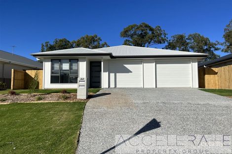 1/22 Waterway Cres, Hillcrest, QLD 4118
