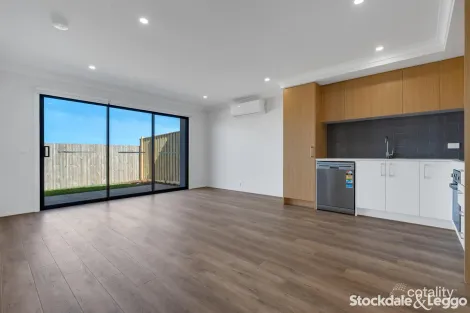Property photo of 13 Romanesque Drive Deanside VIC 3336