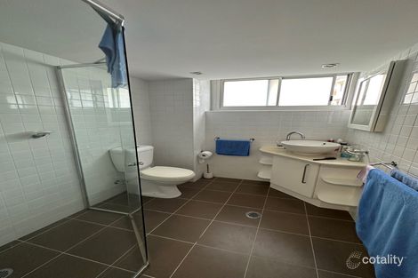 Property photo of 7/29 Broadbeach Boulevard Broadbeach QLD 4218